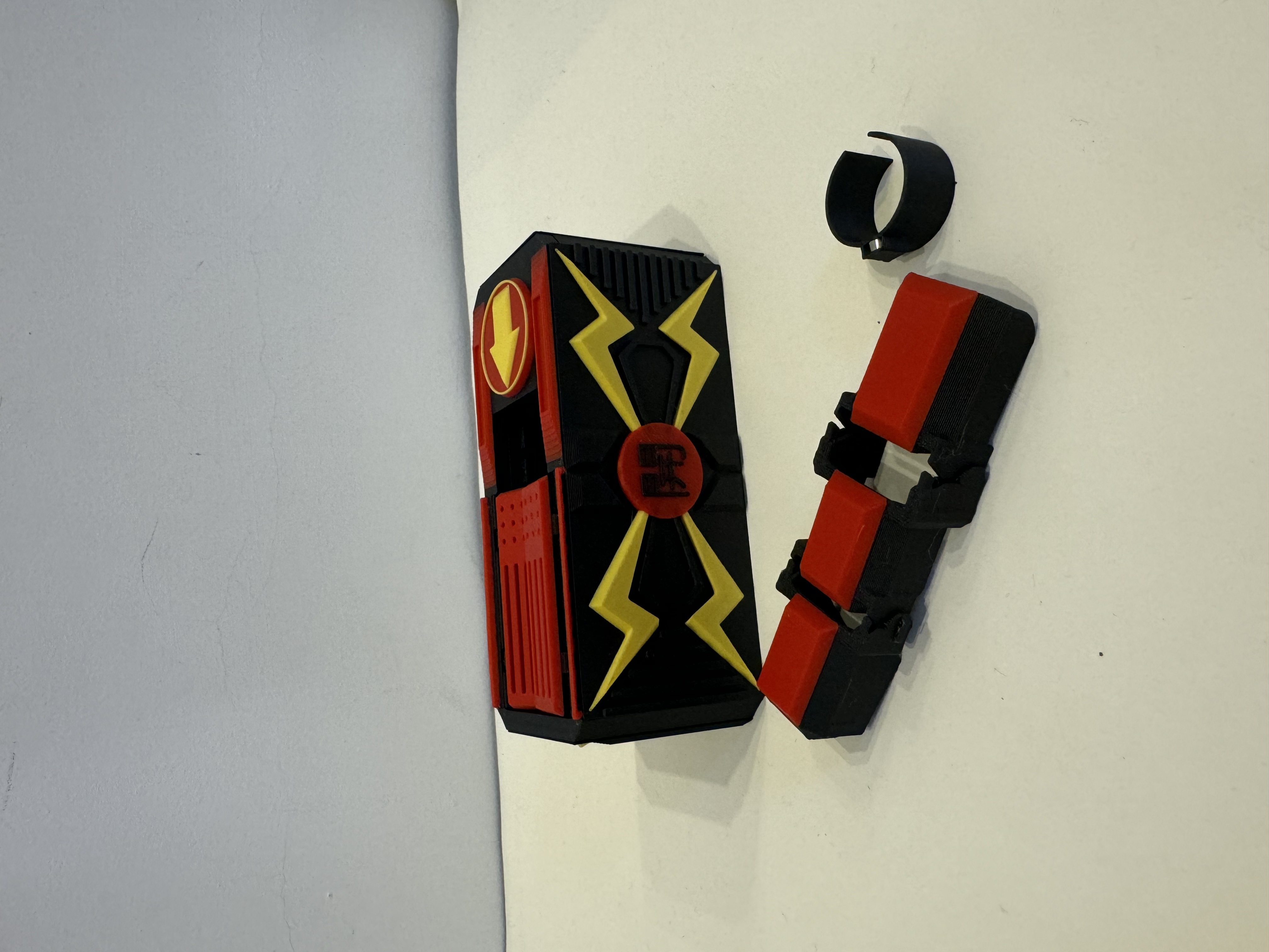 Miniatura 2 do modelo 3D 手指装甲变身器