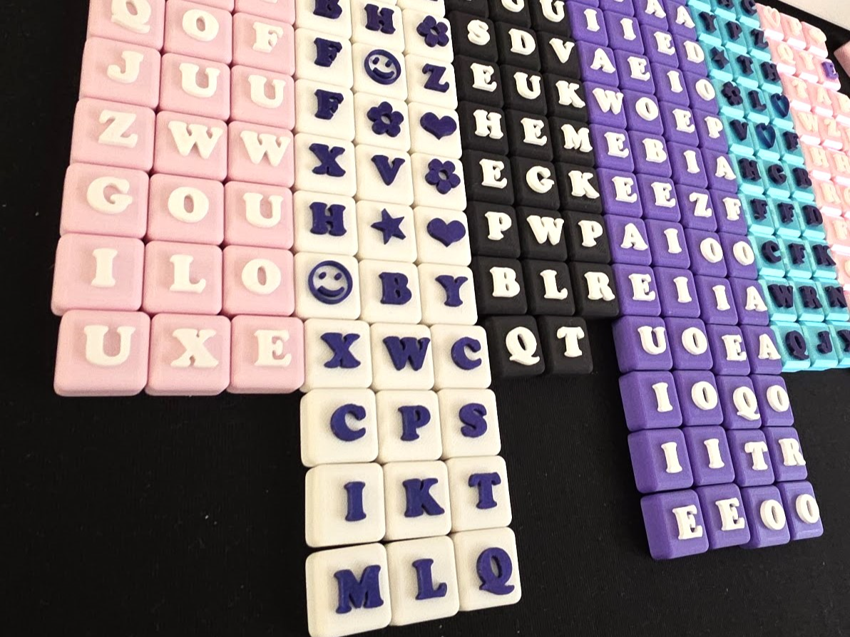 Letter and Random emoji clickers