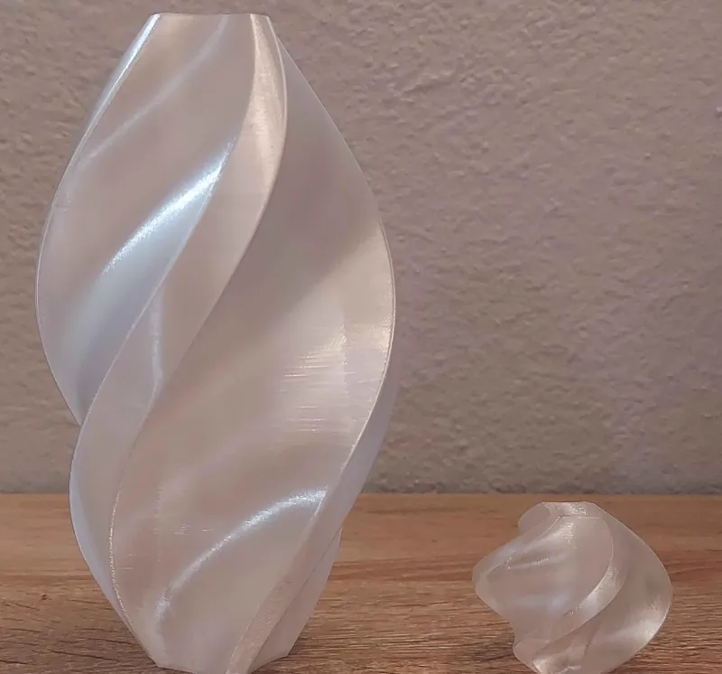 Filament Display Spiral Vase
