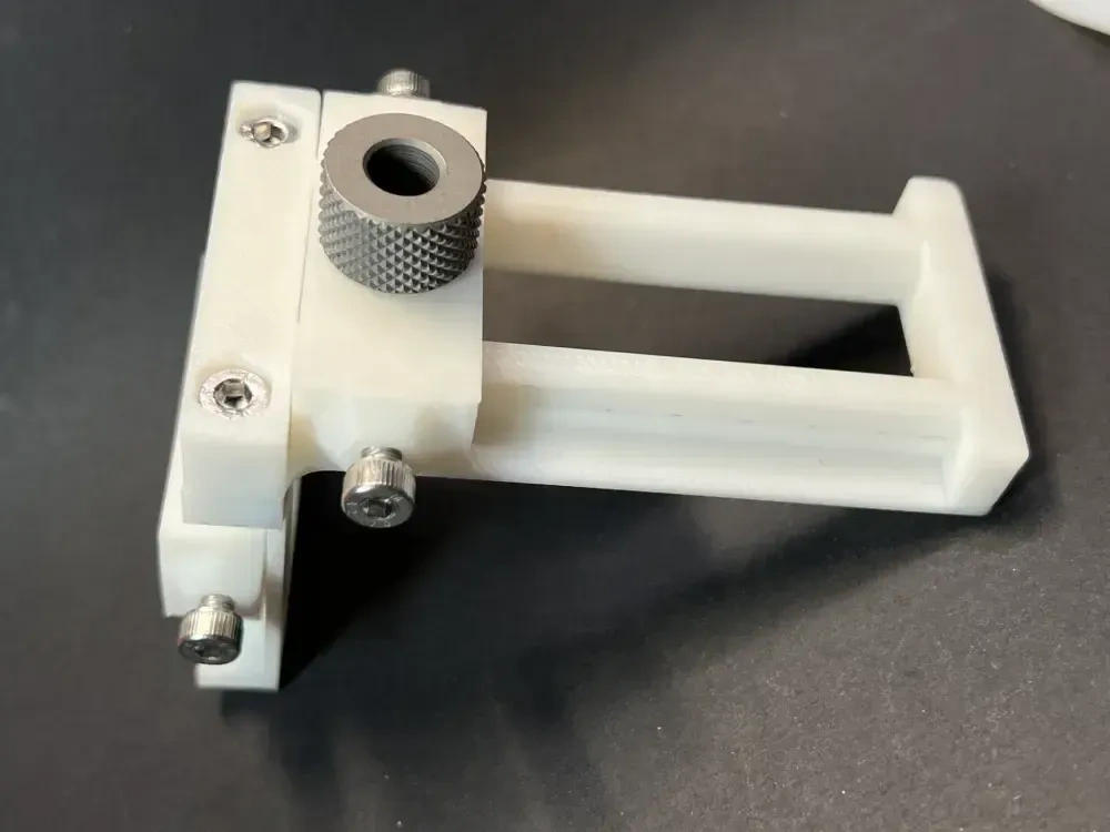 Miniatura 3 do modelo 3D 木工钻孔定位器