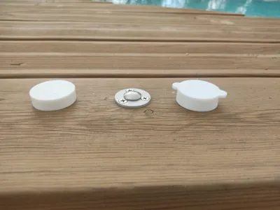 Cover for retractable threaded anchor