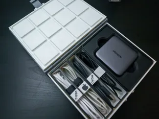 Bookfinity USB cables With Latches (3x4x6U)