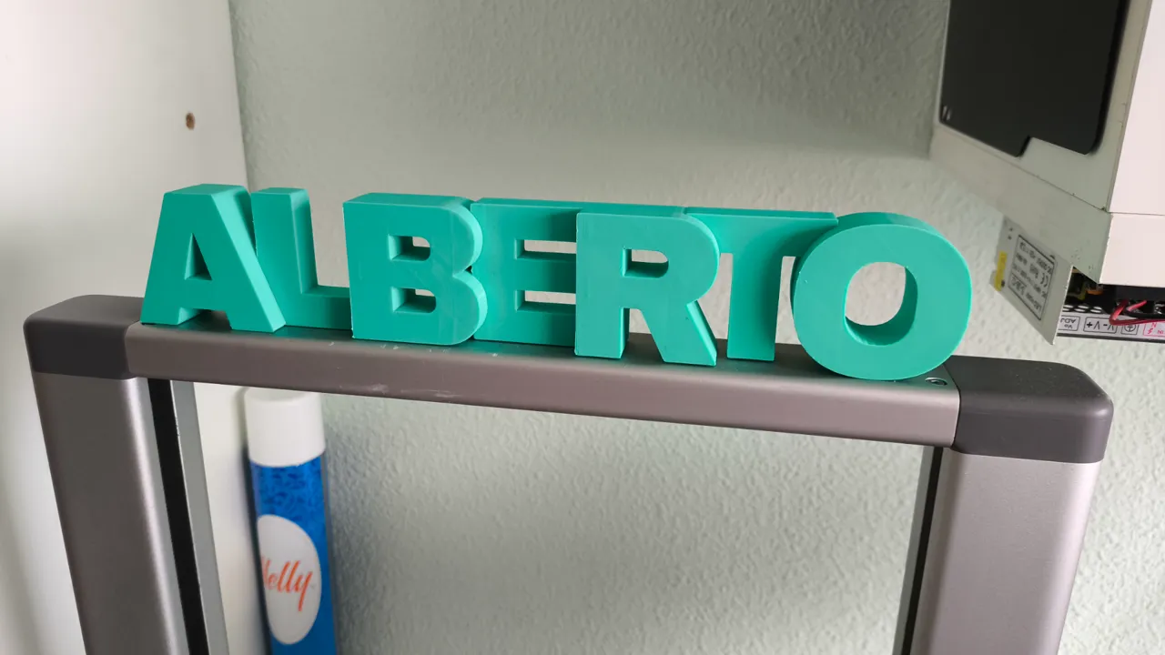 Llavero con nombre personalizado. view 3