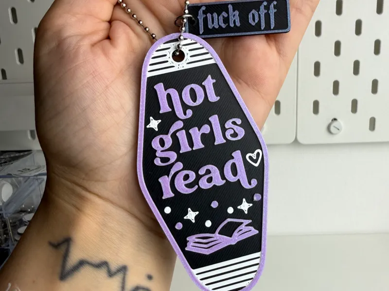 Hot Girls Read motel keychain