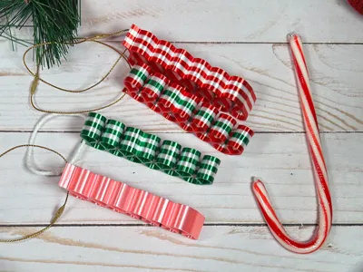 Ribbon Candy Christmas Ornament - No AMS required