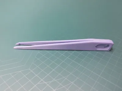 A practical small tweezer—a masterful tool for grasping both small and large objects