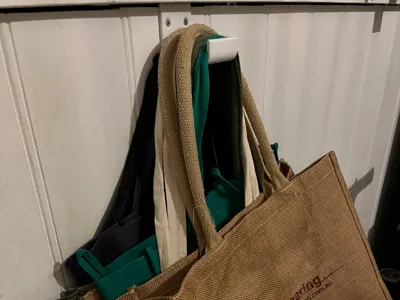 Tote bag wall hanger