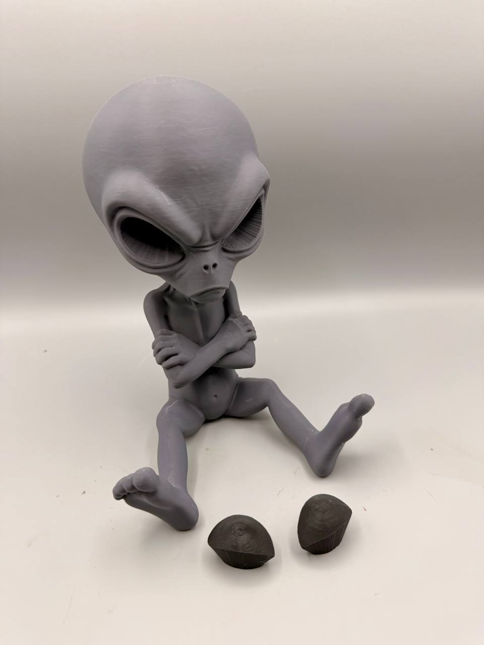 Miniatura 1 do modelo 3D Grumpy Alien