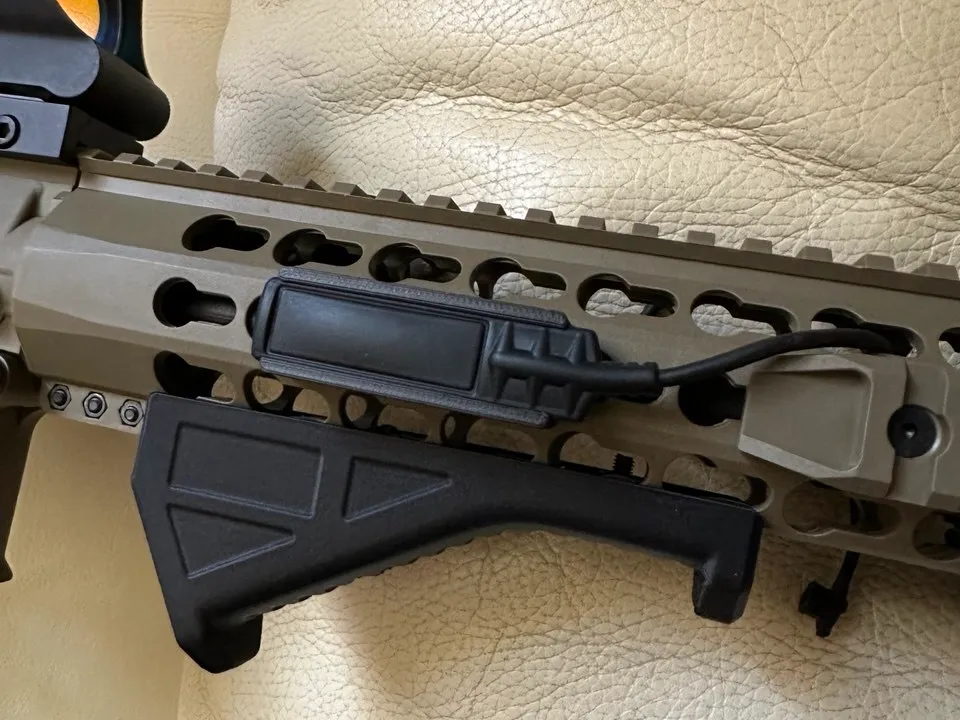 Keymod holder for Flashlight switch by StillMT - MakerWorld