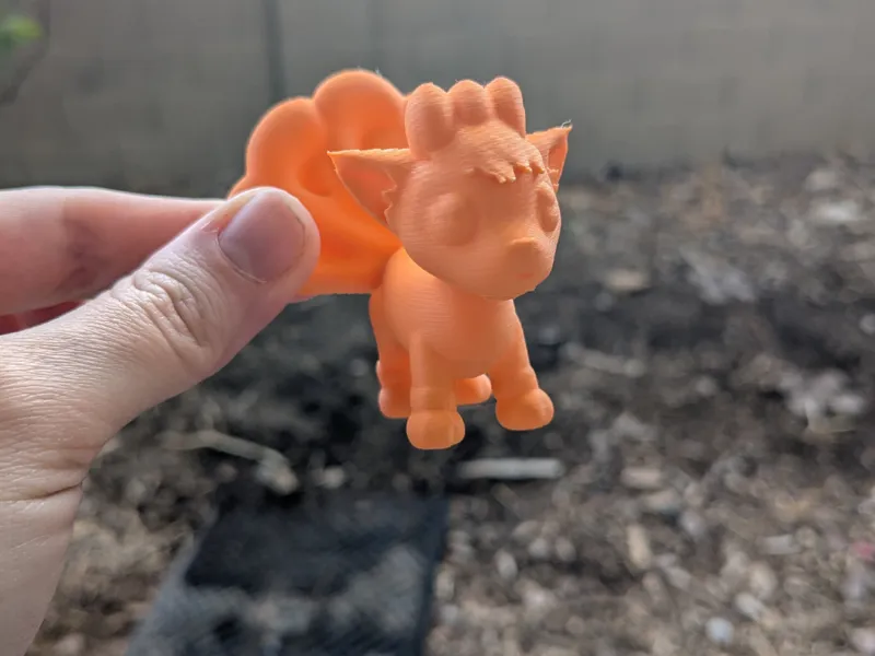 Vulpix Pokemon figurine