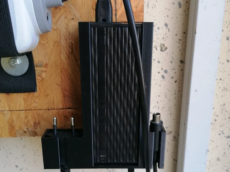 Wandhalterung Ladegerät Streetbooster