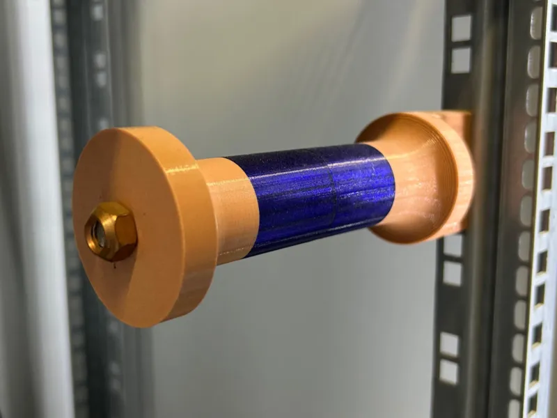 Spool holder for rack mount
