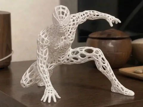 Soporte: Spider-Man Voronoi Ultra Dettagliato — referencia de MakerWorld
