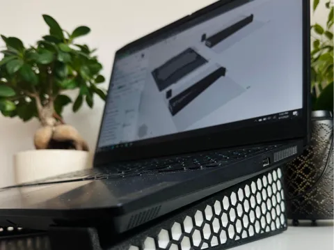 Laptop stand