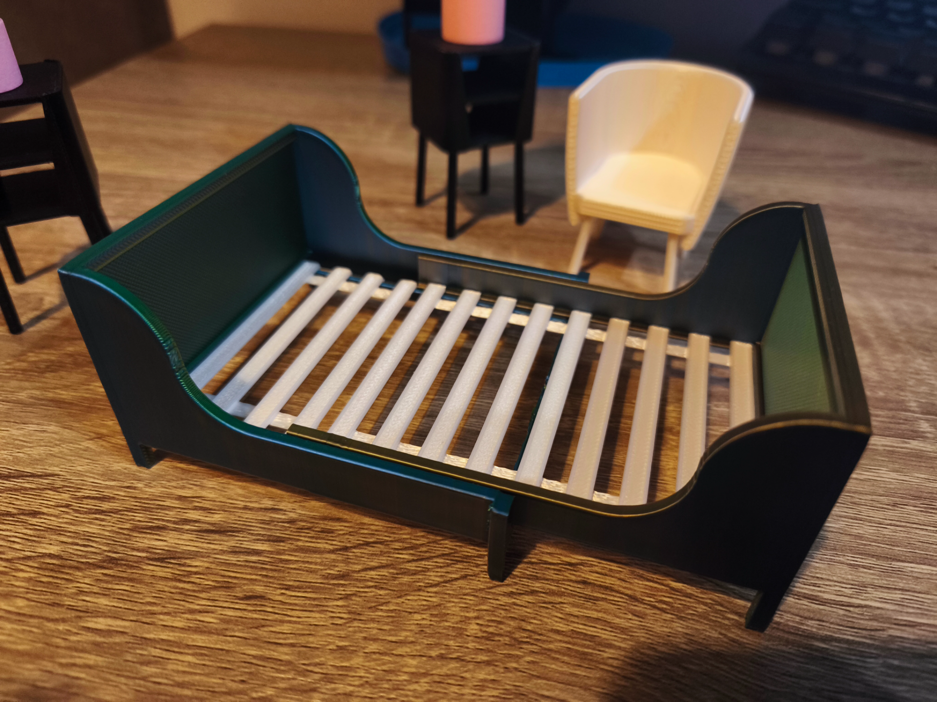 Fold‑out dollhouse bed