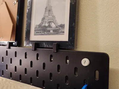 Skadis Top Photo Frame Stand