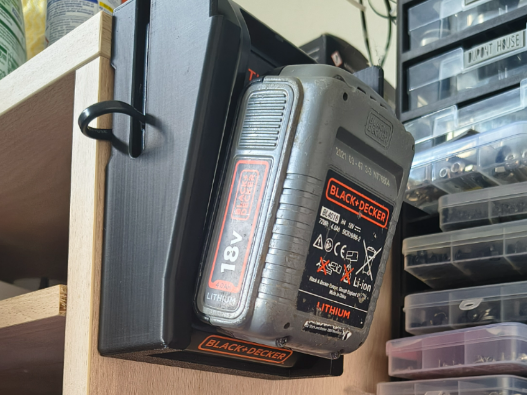 Black+Decker Power Connect Wall Mount Set