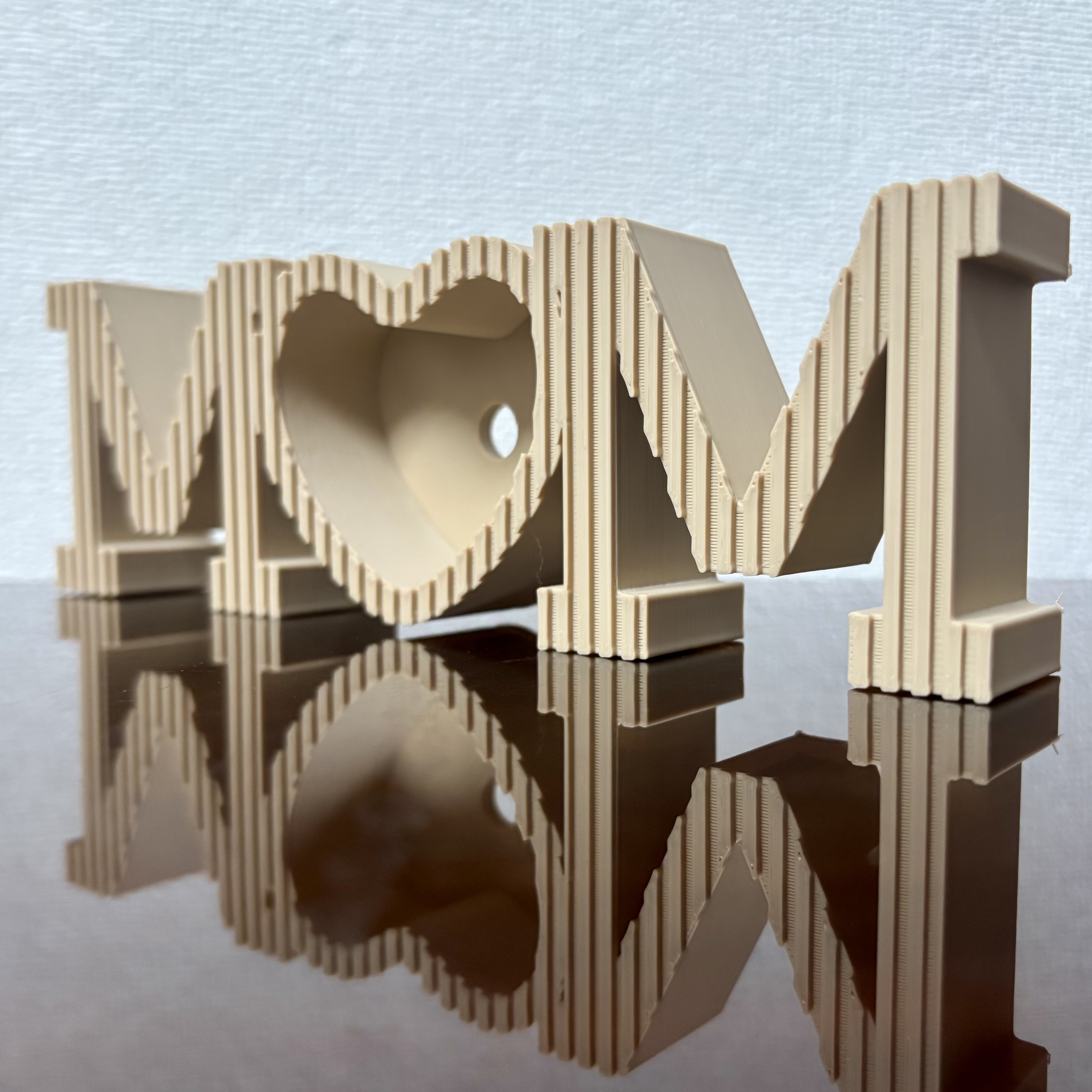Miniatura 2 do modelo 3D 温馨的母亲节家庭相框(Q_Craft)
