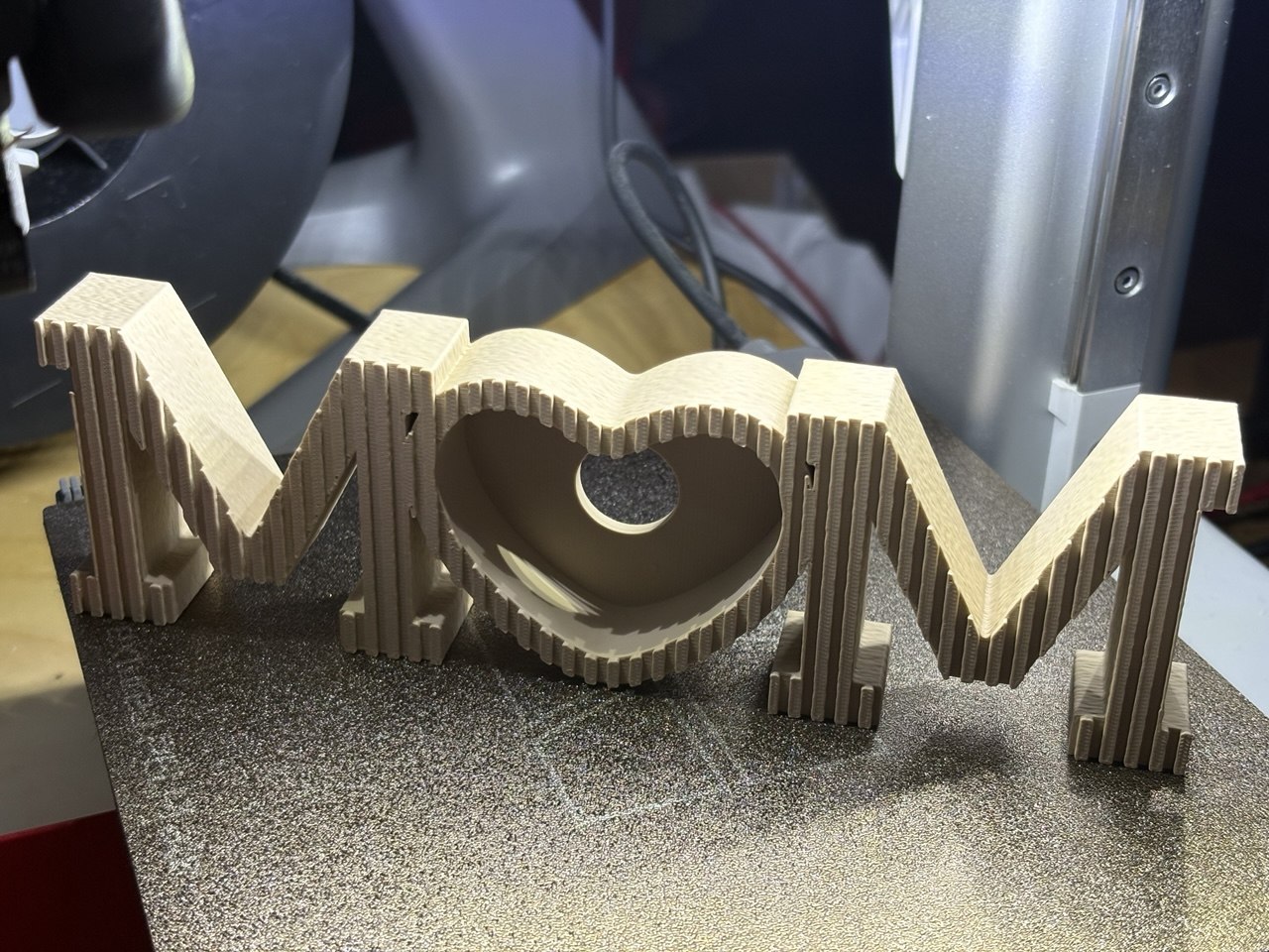 Miniatura 3 do modelo 3D 温馨的母亲节家庭相框(Q_Craft)