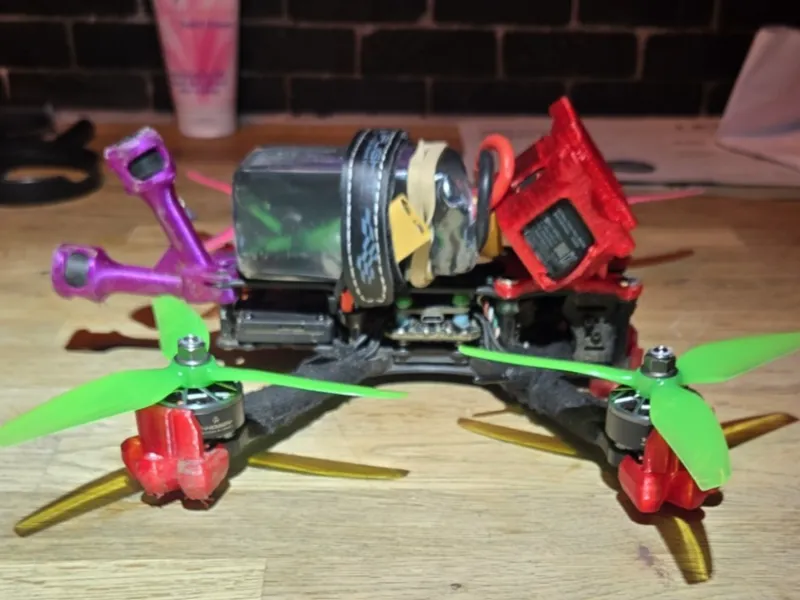 Quadmula split mini antenna mount
