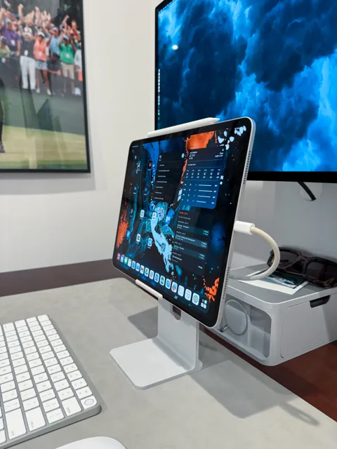 iPad Studio Stand V2 view 4