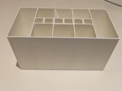 Simple Symmetrical Stationary Organizer 