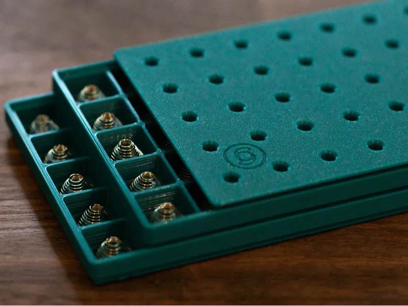 Topre spring tray (snap stackable with lid)