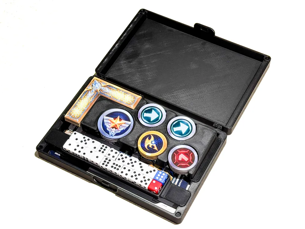Caja o estuche: StarCraft TMG Tournament Box. Referencia del modelo original.