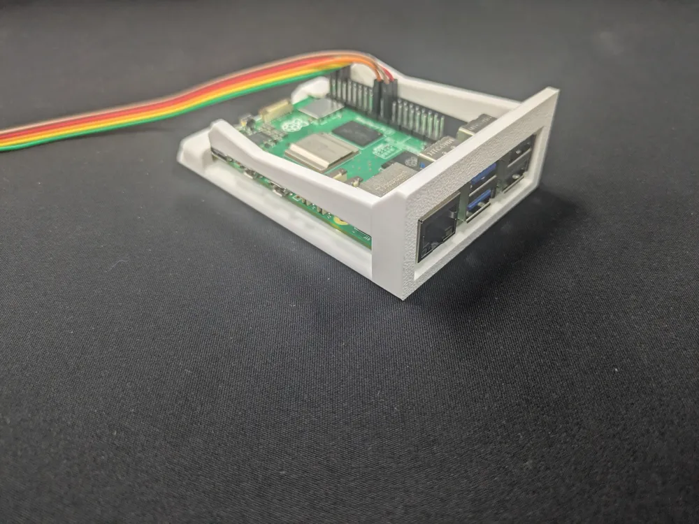 Fast Swap Raspberry Pi Sled + Cage (HomeLab) by Symmesera MakerWorld ...