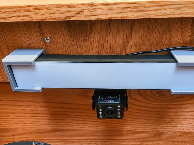 Traxx Light Mount