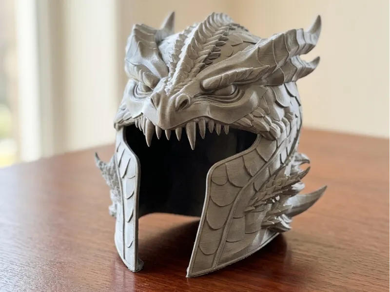 Casco de Dragon digno de un príncipe targaryen