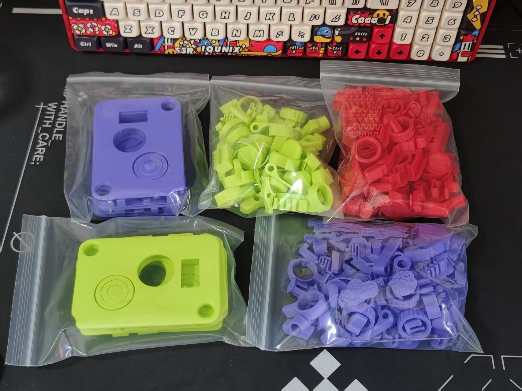 Miniatura 2 do modelo 3D 爽歪歪解压玩具十二件套（Twelve-in-One）