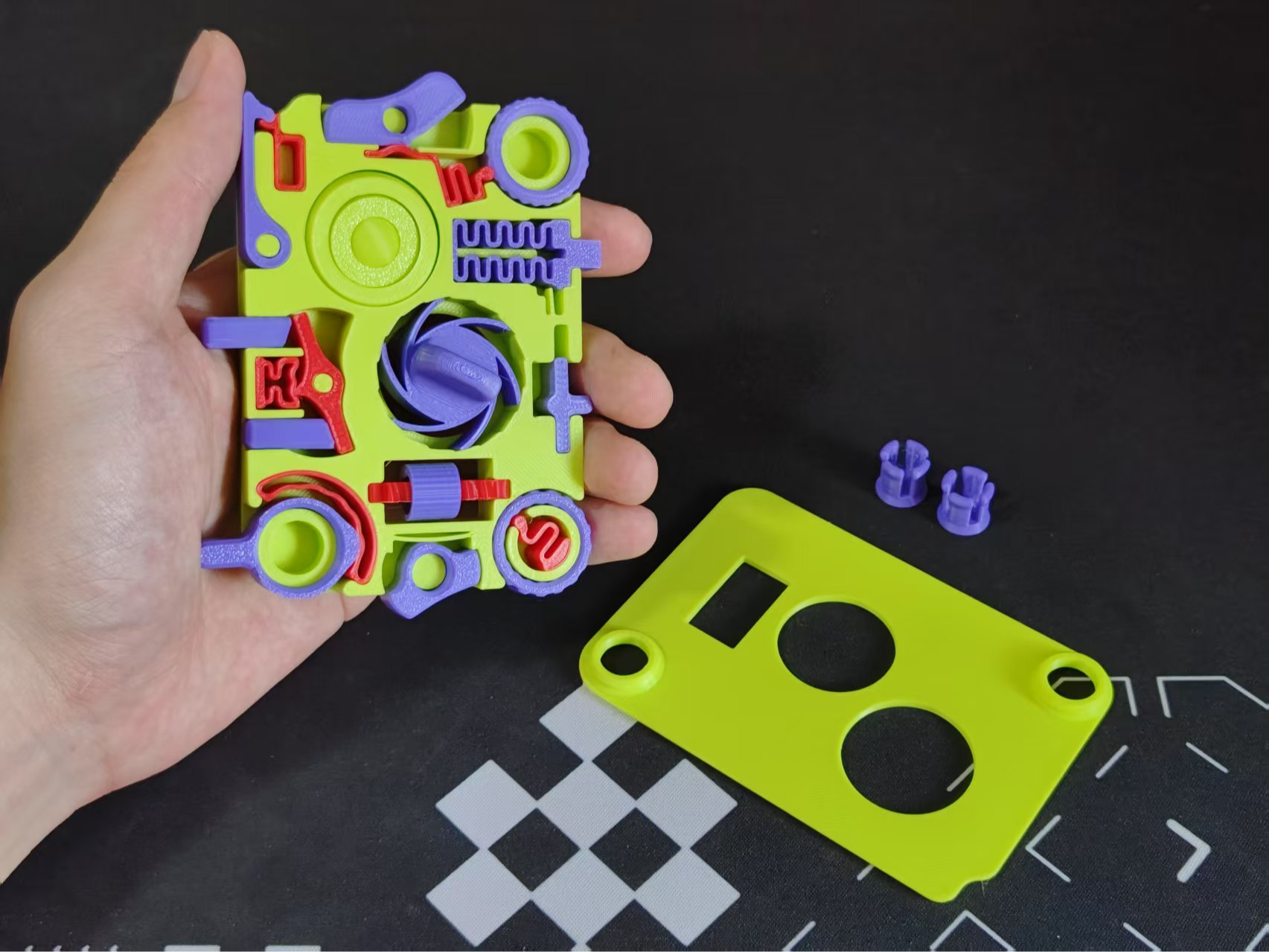 Miniatura 1 do modelo 3D 爽歪歪解压玩具十二件套（Twelve-in-One）