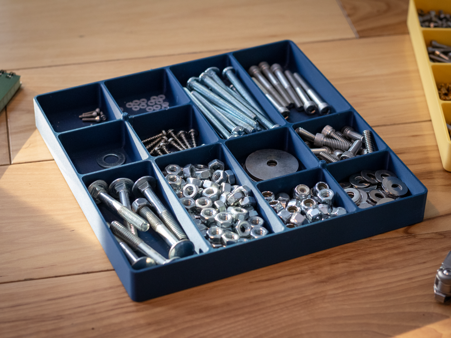 Stackable screw & small parts tray