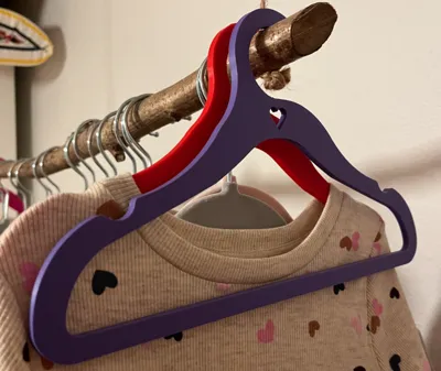 Clothes hanger
