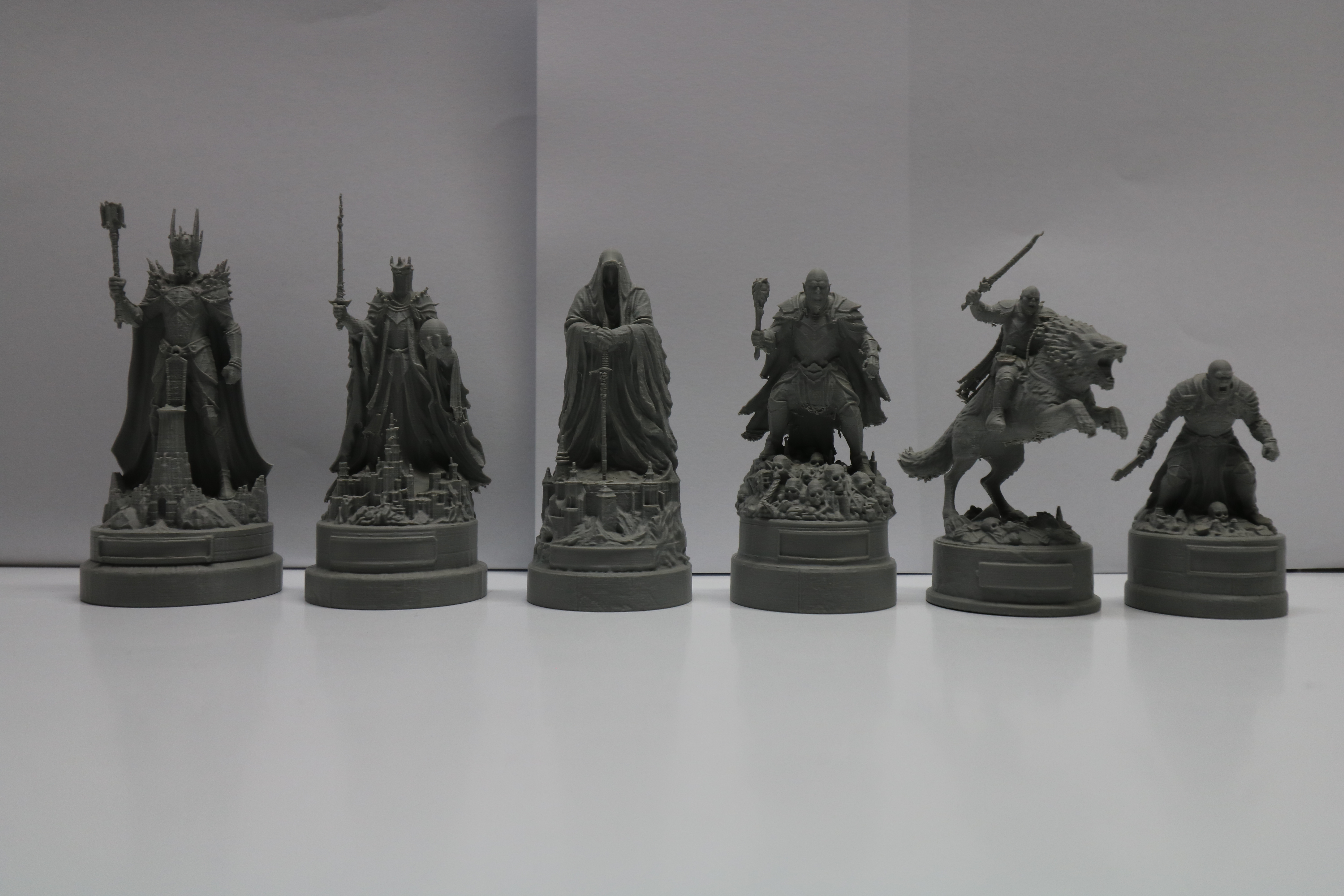 Miniatura 2 do modelo 3D Lord of the Rings Inspired Chess Set