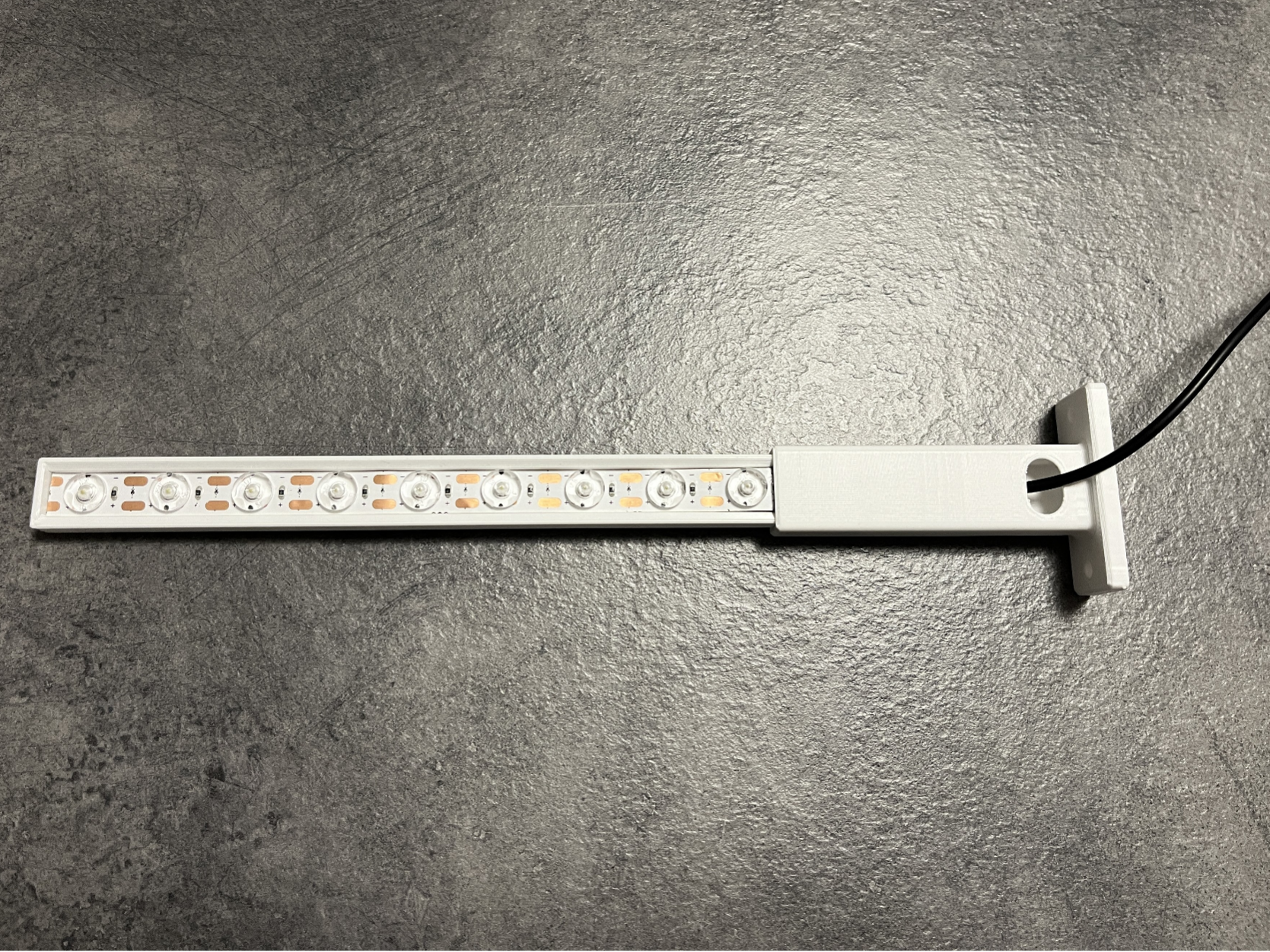 SUPPORTO STRISCIA LED IN VERTICALE A1 - A1 MINI