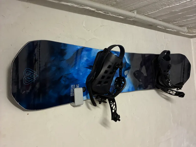 Simple Snowboard Wall Mount 