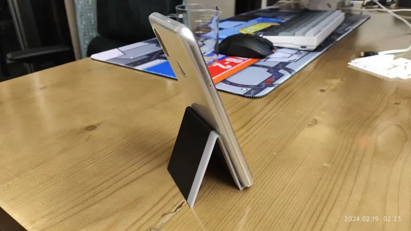 简易手机支架 Simple phone holder