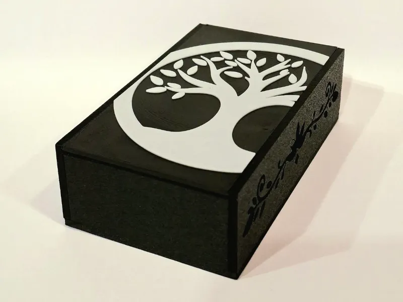 Box with sliding lid, for playing/tarot cards