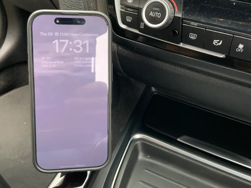 BMW 3/4-Series F3X, F8X  Phone Holder