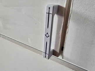 Cabinet door handles