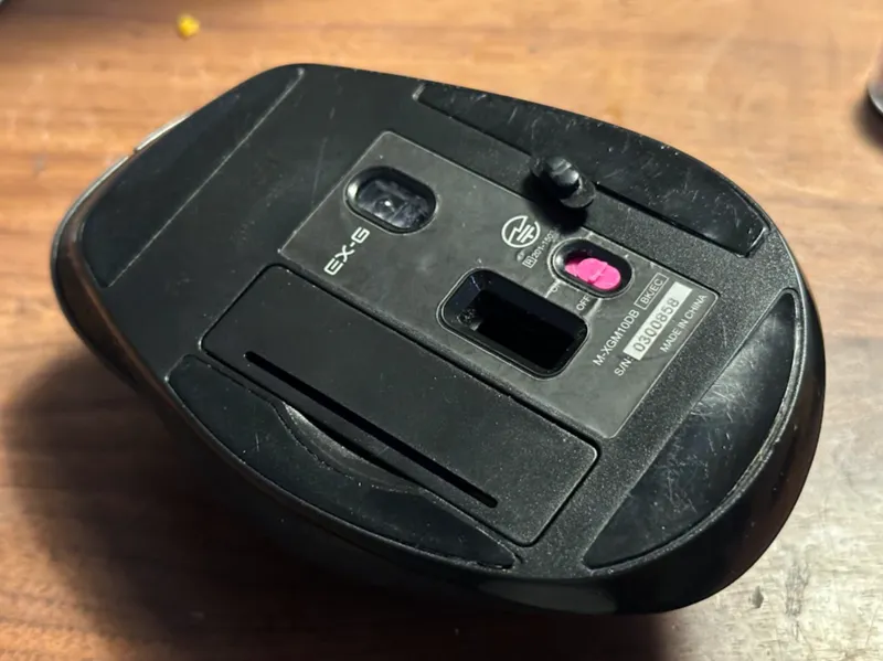 ELECOM EX-G Wireless mouse Power switch