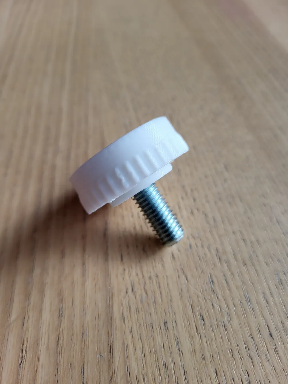 Table Base Screw Table base with embedded screw by Andi_Arbeit - MakerWorld