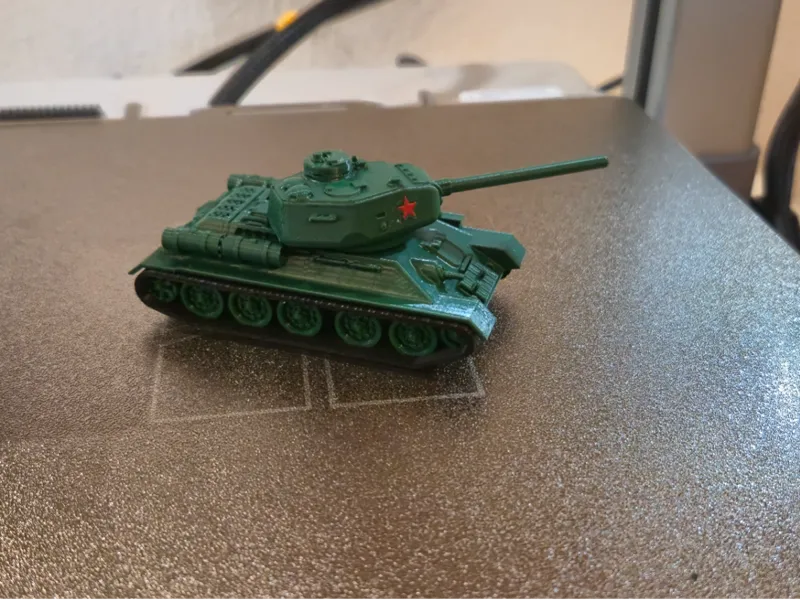 T34/85 medium tank 1/72 (AMS stars)
