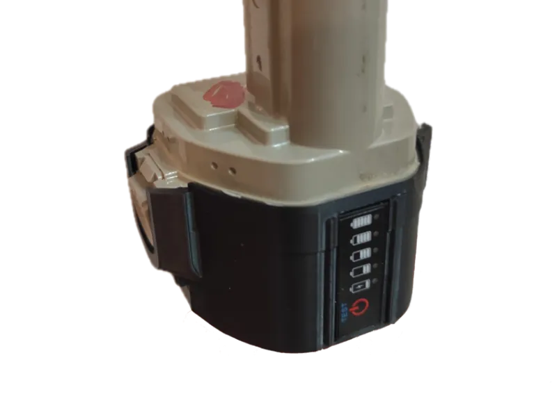 Makita 12V battery Box 1234 with battery monitor