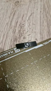 Wide 0,6mm ;0.12mm layer, 2 walls, 15% infill