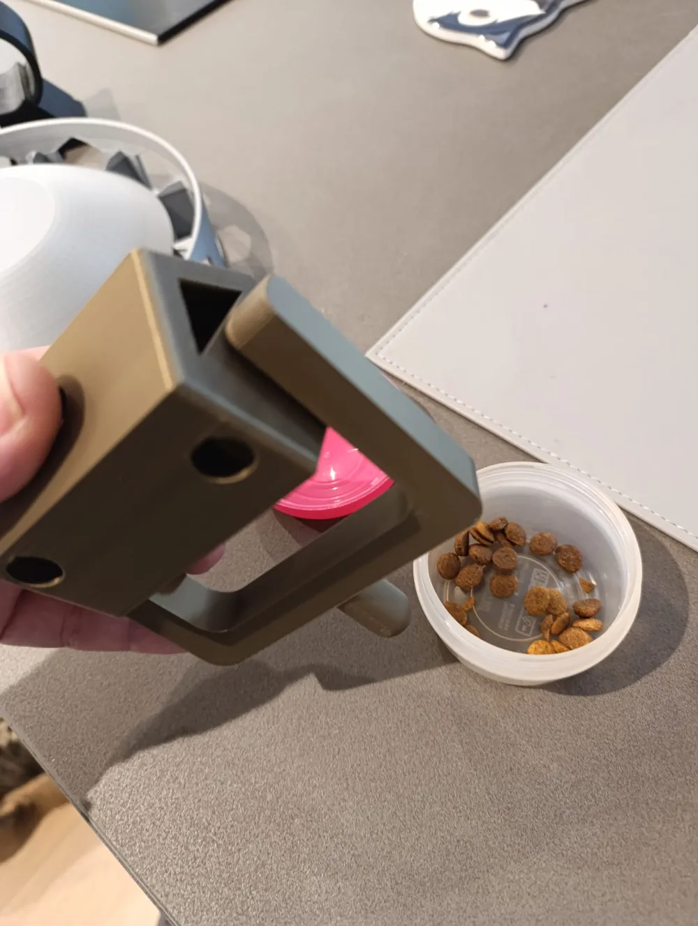 Cat Activity Feeder/Slow feeder - Free 3D Print Model - MakerWorld