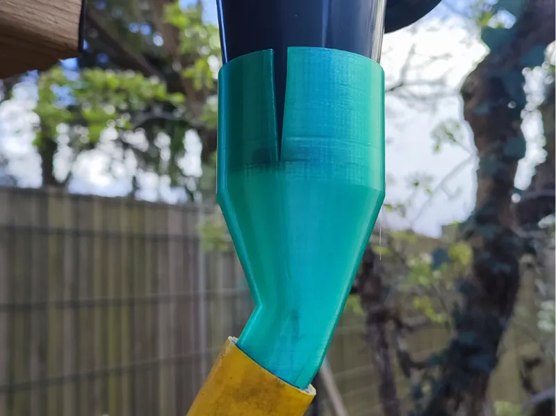 Adaptateur sortie de gouttière vers tuyau arrosage