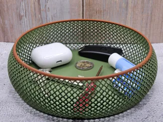 Design Bowl with diagonal square pattern and lid